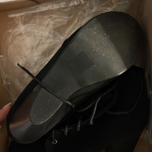 Black laced booties - Picture 2 of 2